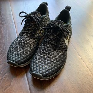 Nike roshe 2 women’s size 8